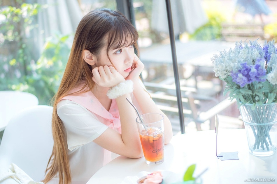 爱情有若佛家的禅---不可说，不可说，一说就是错[lizhigushicom]。婚姻和爱情的模式在世界有千万种，我的看法：女人是一架钢琴，遇到一位名家来弹，奏出来的是一支名曲。如果是一个普通人来弹，也许会奏出一条流行曲，要是碰上了不会弹琴的人，恐怕就不成歌了。